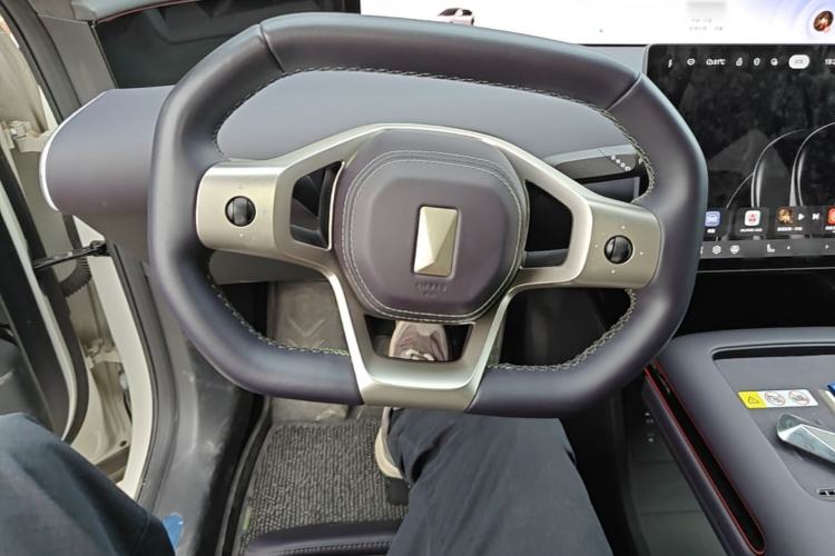 Used Avatr 07 2026 Ultra Pure-Electric All-Wheel-Drive Version Steering Wheel