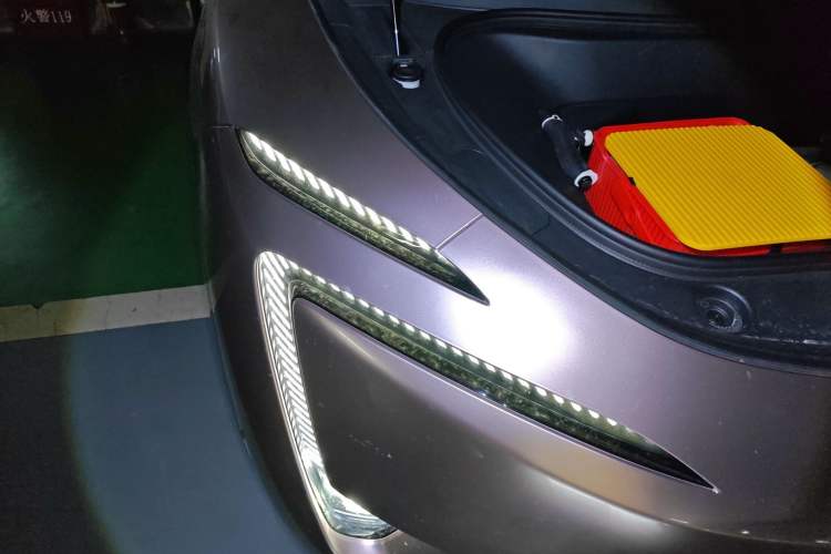 Used Avatr 11 2023 Long-Range Single-Motor Version 5 Seats Right Front Headlight