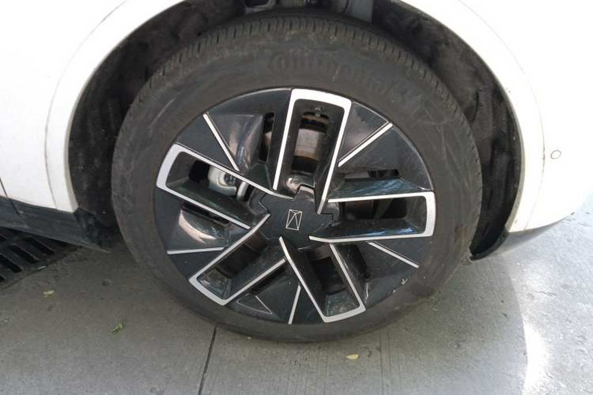Used Avatr 11 2023 Harmony 90-degree Rear-wheel Drive Edition Right Front Wheel Hub