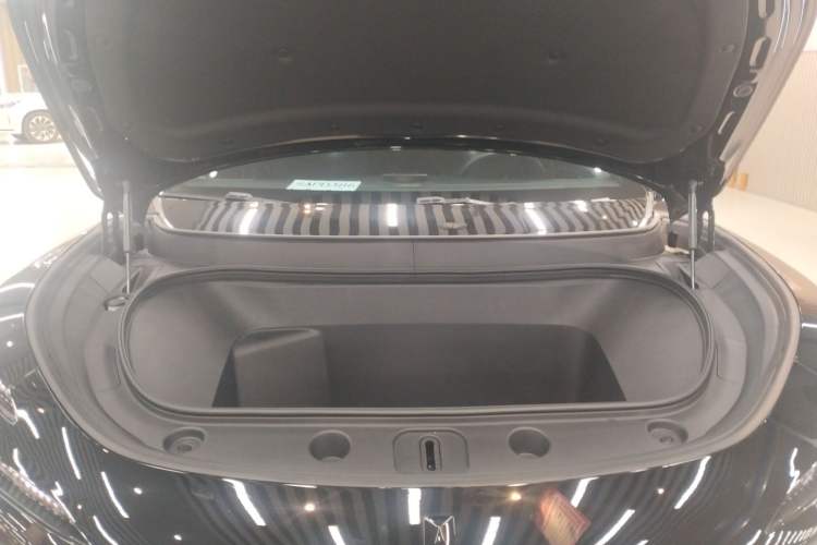 Used Avatr 11 2022 011 MMW Collaboration Limited Edition Engine Bay