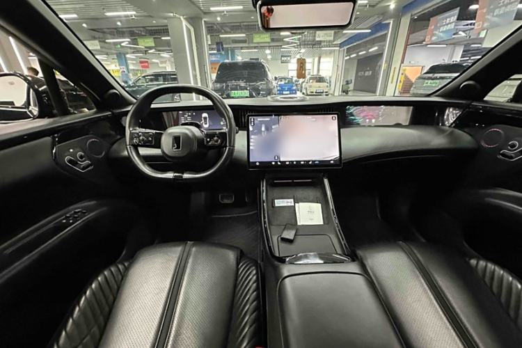 Used Avatr 11 2022 011 MMW Collaboration Limited Edition Interior 11
