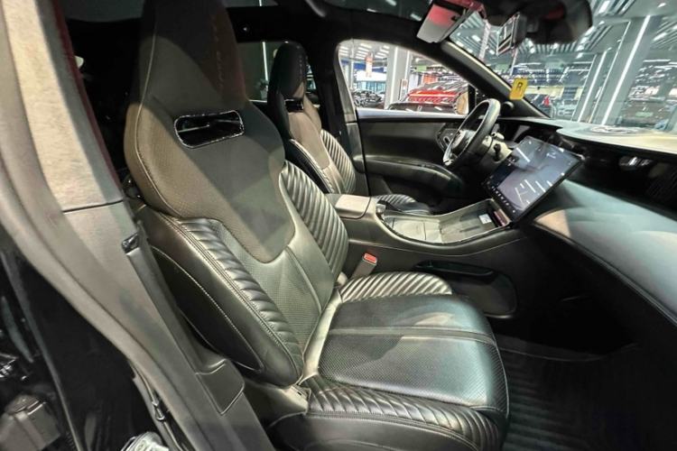 Used Avatr 11 2022 011 MMW Collaboration Limited Edition Interior 4