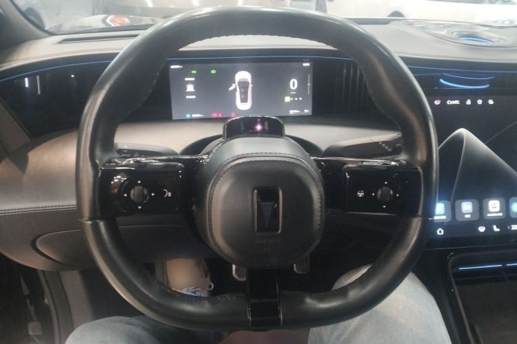 Used Avatr 11 2022 011 MMW Collaboration Limited Edition Steering Wheel