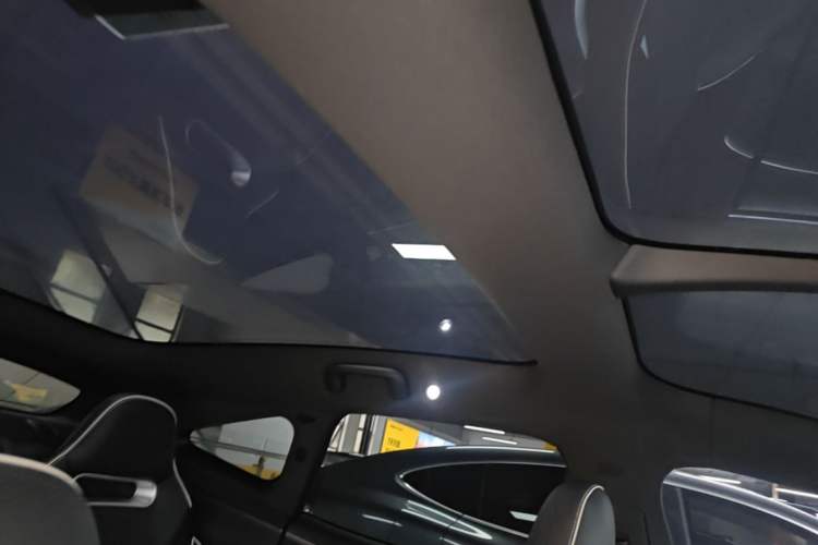 Used Avatr 11 2022 Long-Range Dual-Motor Version 5 Seats Headliner