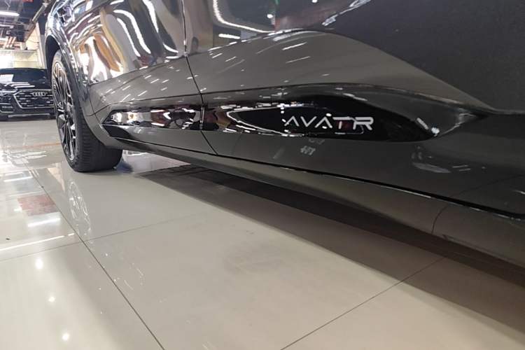 Used Avatr 11 2022 Long-Range Dual-Motor Luxury Edition 5 Seats Left Side Sill