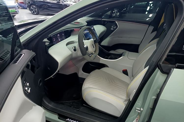 Used Avatr 11 2022 Long-Range Dual-Motor Luxury Edition 5 Seats Driver Seat