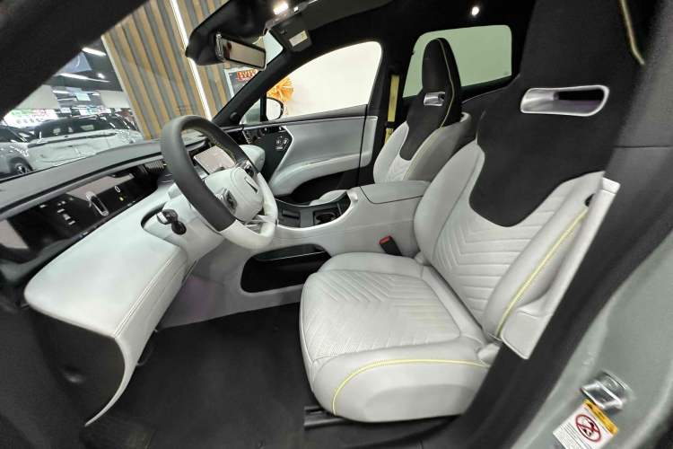 Used Avatr 11 2022 Long-Range Dual-Motor Luxury Edition 5 Seats Interior 1