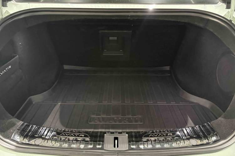 Used Avatr 11 2022 Ultra-Long Range Dual-Motor Luxury Edition 5 Seats Interior 10