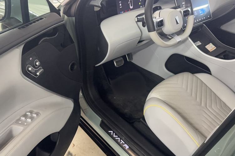 Used Avatr 11 2022 Long-Range Dual-Motor Luxury Edition 4 Seats Interior 2
