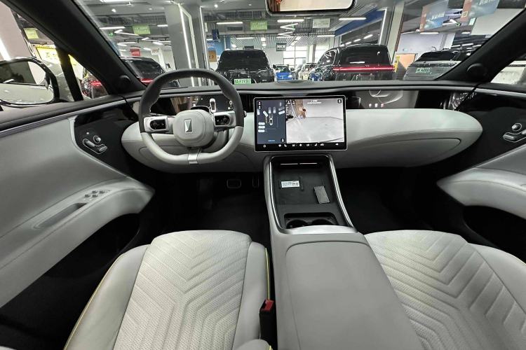 Used Avatr 11 2022 Long-Range Dual-Motor Luxury Edition 5 Seats Interior 8