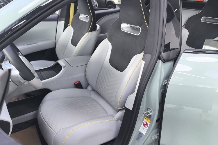 Used Avatr 11 2022 Long-Range Dual-Motor Luxury Edition 4 Seats Left Front Seat