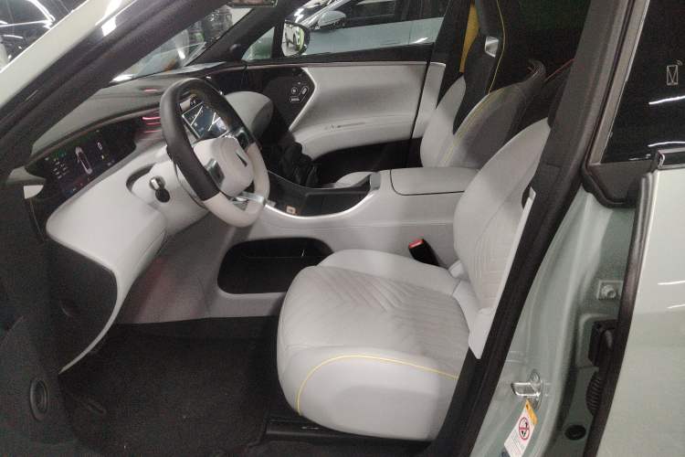 Used Avatr 11 2022 Long-Range Dual-Motor Luxury Edition 4 Seats Left Front Seat
