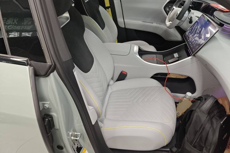 Used Avatr 11 2022 Long-Range Dual-Motor Luxury Edition 5 Seats Right Front Seat