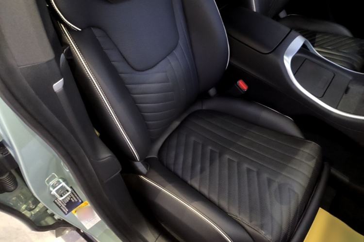 Used Avatr 11 2022 Ultra-Long Range Dual-Motor Luxury Edition 5 Seats Right Front Seat