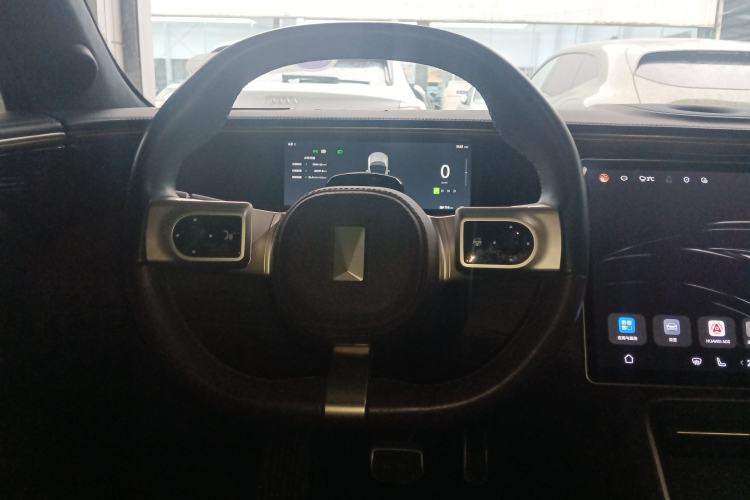 Used Avatr 11 2022 Ultra-Long Range Dual-Motor Luxury Edition 4 Seats Steering Wheel