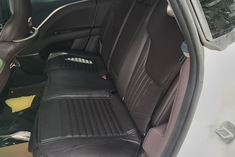Used Avatr 11 2022 Long-Range Dual-Motor Luxury Edition 4 Seats Left Rear Seat
