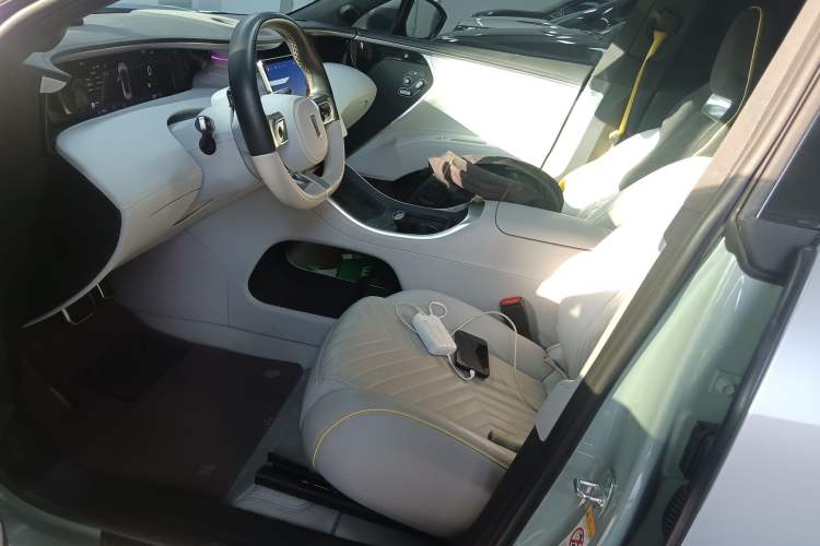 Used Avatr 11 2022 Long-Range Dual-Motor Luxury Edition 4 Seats Left Front Seat