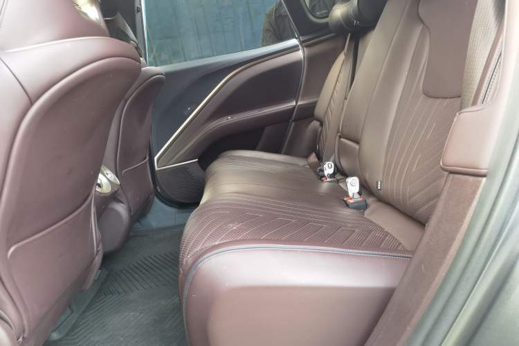 Used Avatr 11 2022 Ultra-Long Range Dual-Motor Luxury Edition 5 Seats Left Rear Seat