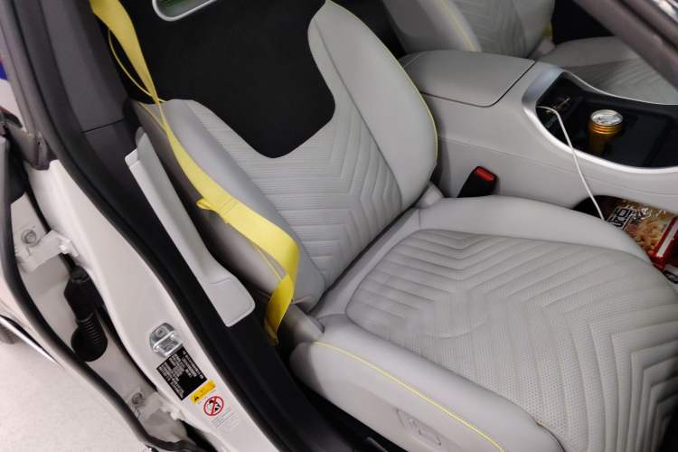 Used Avatr 11 2022 Long-Range Dual-Motor Luxury Edition 5 Seats Right Front Seat