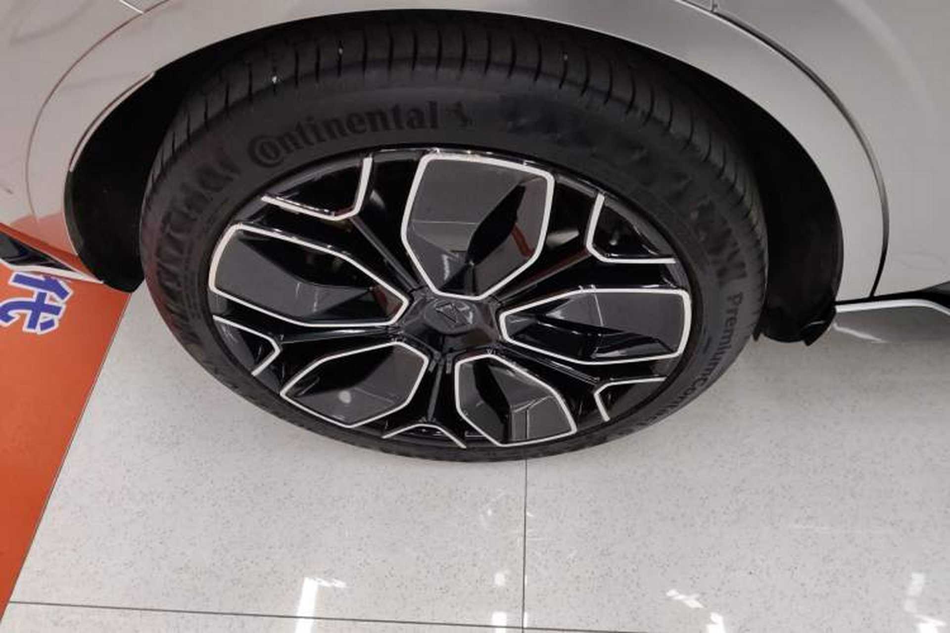 Used Avatr 11 2022 Long-Range Dual-Motor Luxury Edition 5 Seats Right Rear Wheel Hub