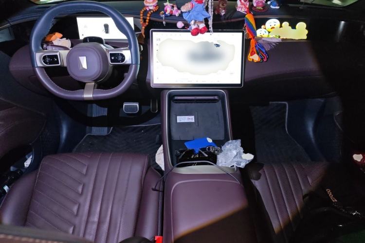 Used Avatr 11 2022 Long-Range Dual-Motor Luxury Edition 5 Seats Center Console