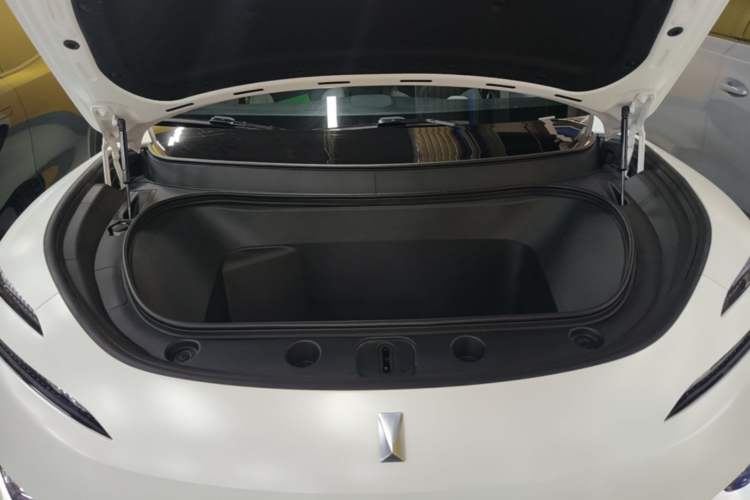 Used Avatr 11 2022 Ultra-Long Range Dual-Motor Luxury Edition 4 Seats Engine Bay