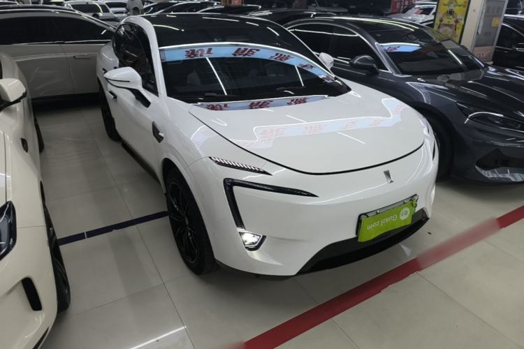 Used Avatr 11 2022 Long-Range Dual-Motor Luxury Edition 4 Seats Front Right 45 Deg