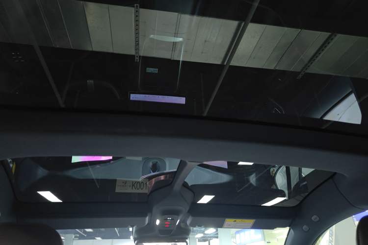 Used Avatr 11 2022 Long-Range Dual-Motor Luxury Edition 5 Seats Headliner