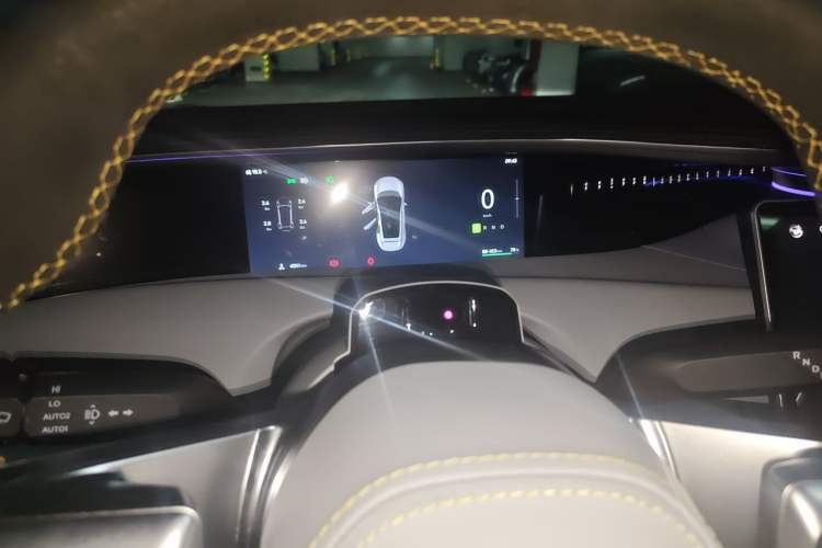 Used Avatr 11 2022 Long-Range Dual-Motor Luxury Edition 5 Seats Instrument Cluster