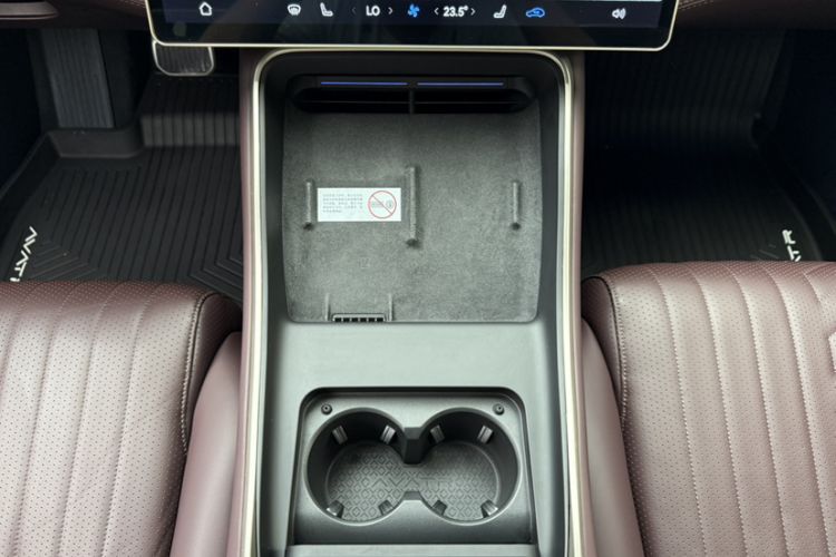 Used Avatr 11 2022 Long-Range Dual-Motor Luxury Edition 5 Seats Interior 8