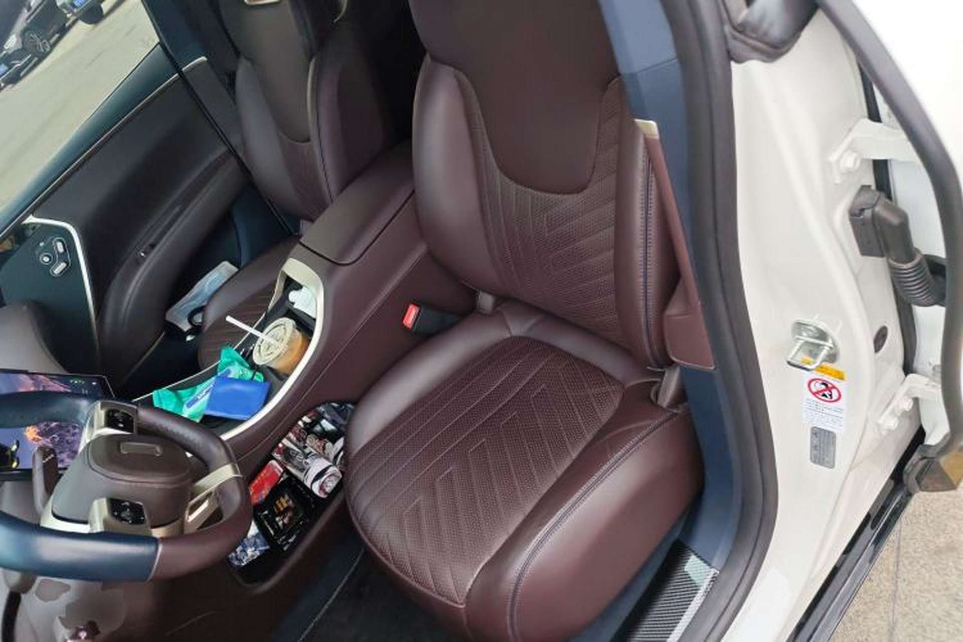 Used Avatr 11 2022 Long-Range Dual-Motor Luxury Edition 5 Seats Left Front Seat