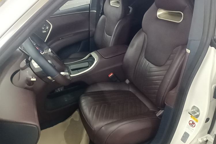 Used Avatr 11 2022 Long-Range Dual-Motor Luxury Edition 5 Seats Left Front Seat
