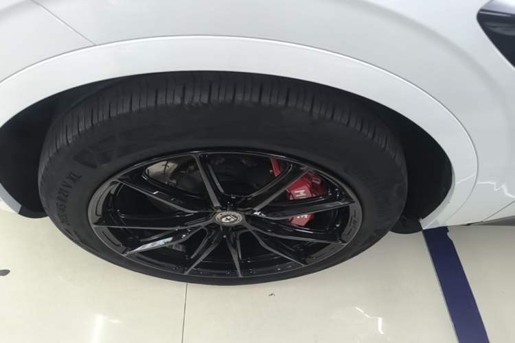 Used Avatr 11 2022 Long-Range Dual-Motor Luxury Edition 4 Seats Left Front Wheel Hub