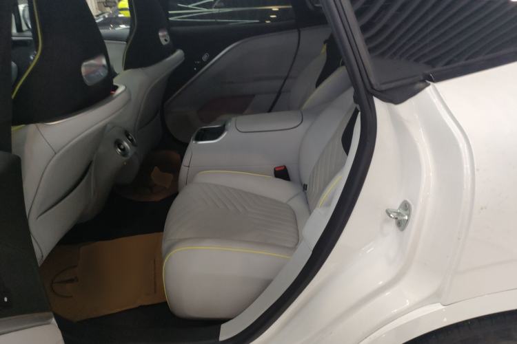 Used Avatr 11 2022 Ultra-Long Range Dual-Motor Luxury Edition 4 Seats Left Rear Seat