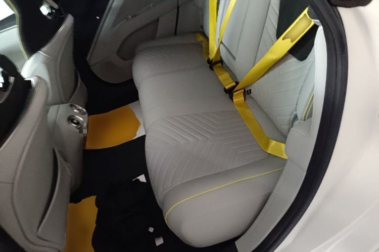 Used Avatr 11 2022 Long-Range Dual-Motor Luxury Edition 5 Seats Left Rear Seat
