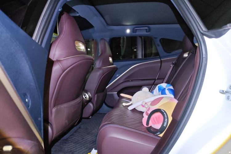 Used Avatr 11 2022 Long-Range Dual-Motor Luxury Edition 5 Seats Left Rear Seat