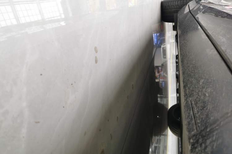 Used Avatr 11 2022 Long-Range Dual-Motor Luxury Edition 4 Seats Right Side Sill
