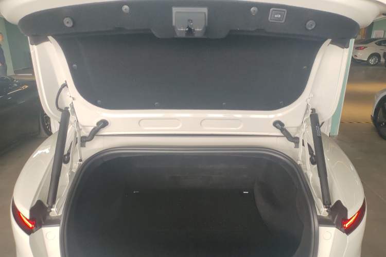 Used Avatr 11 2022 Ultra-Long Range Dual-Motor Luxury Edition 4 Seats Trunk
