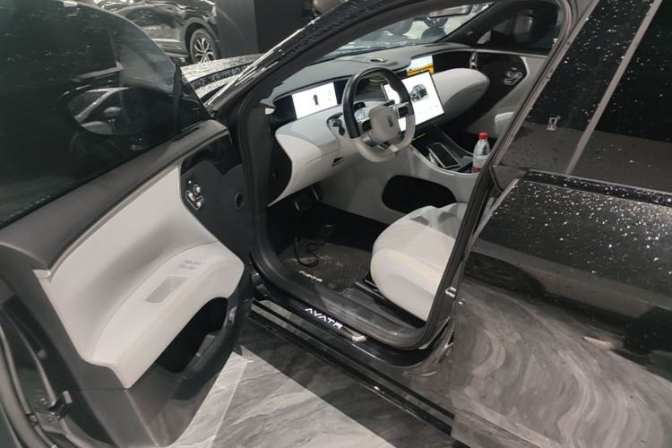 Used Avatr 11 2023 Harmony 90° Luxury Edition Driver Seat