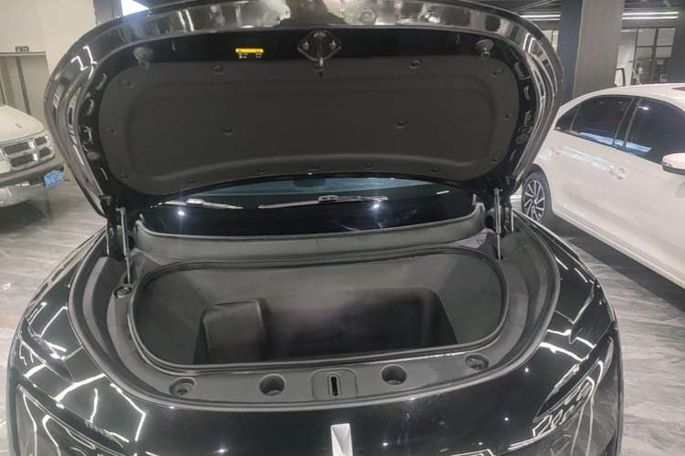 Used Avatr 11 2023 Harmony 90° Luxury Edition Engine Bay