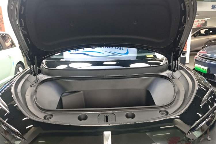Used Avatr 11 2023 HarmonyOS Edition Smart Enjoyment Upgrade Model 90-Degree Luxury Edition Engine Bay