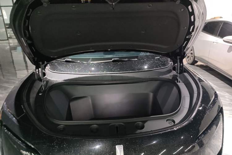 Used Avatr 11 2023 Harmony 90° Luxury Edition Engine Bay