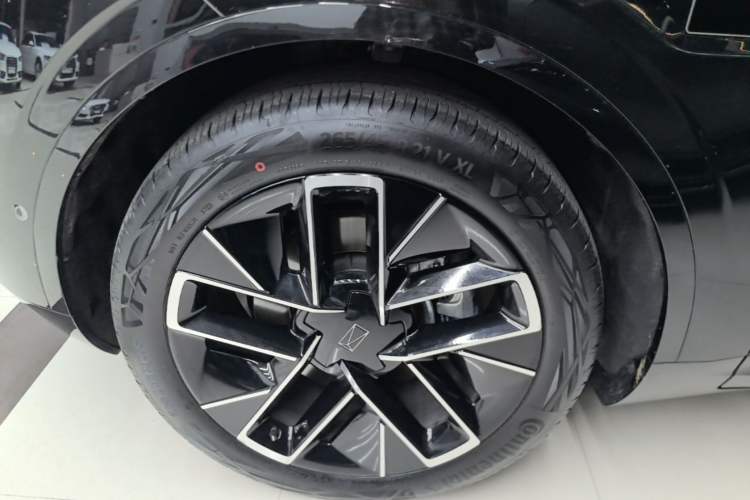 Used Avatr 11 2023 Harmony 90-degree Rear-wheel Drive Business Edition Exterior 4
