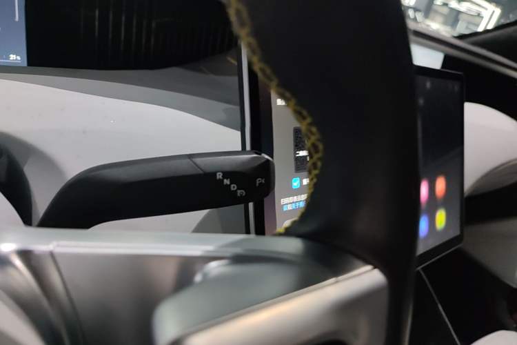 Used Avatr 11 2023 Harmony 90° Luxury Edition Gear Lever
