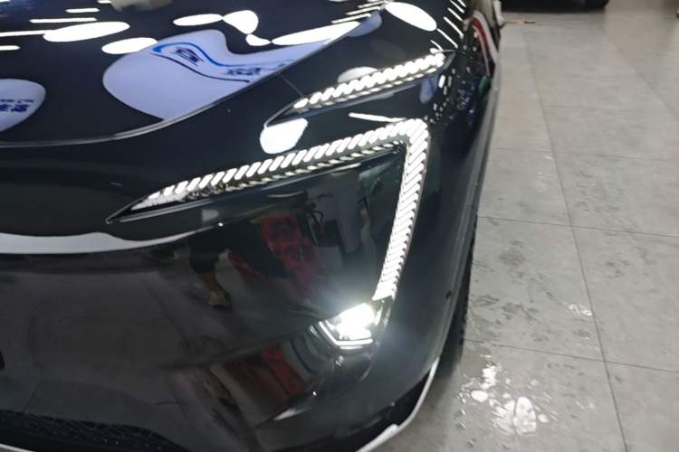 Used Avatr 11 2023 HarmonyOS Edition Smart Enjoyment Upgrade Model 90-Degree Luxury Edition Left Front Headlight