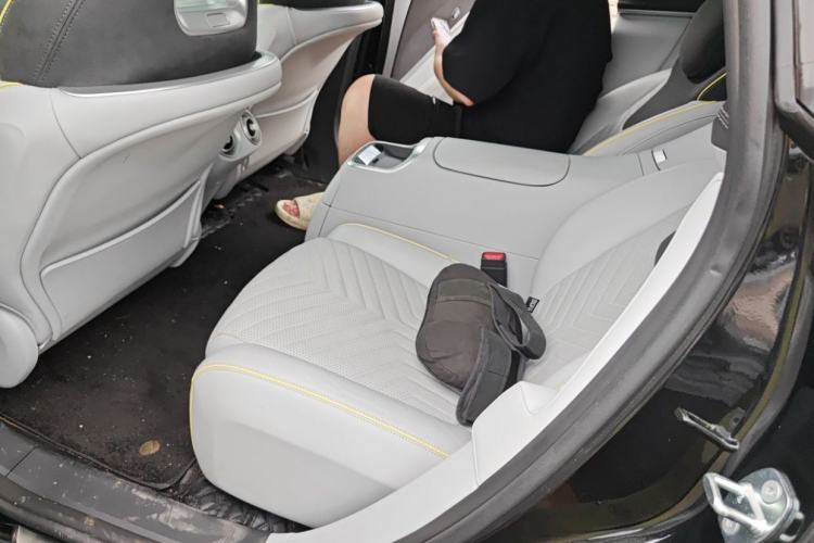 Used Avatr 11 2023 Harmony 90° Luxury Edition Left Rear Seat
