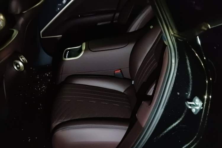 Used Avatr 11 2023 Harmony 116° Luxury Edition Left Rear Seat