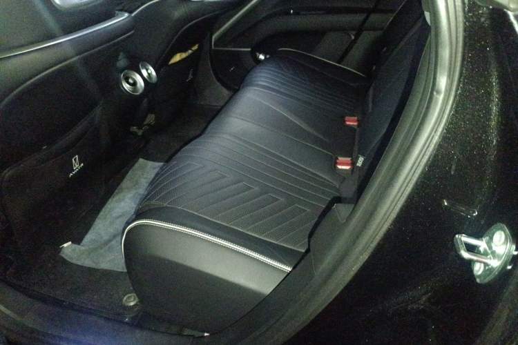 Used Avatr 11 2023 Harmony 90° Luxury Edition Left Rear Seat