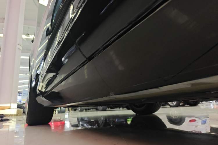 Used Avatr 11 2023 Harmony 90° Four-Wheel Drive Version Left Side Sill