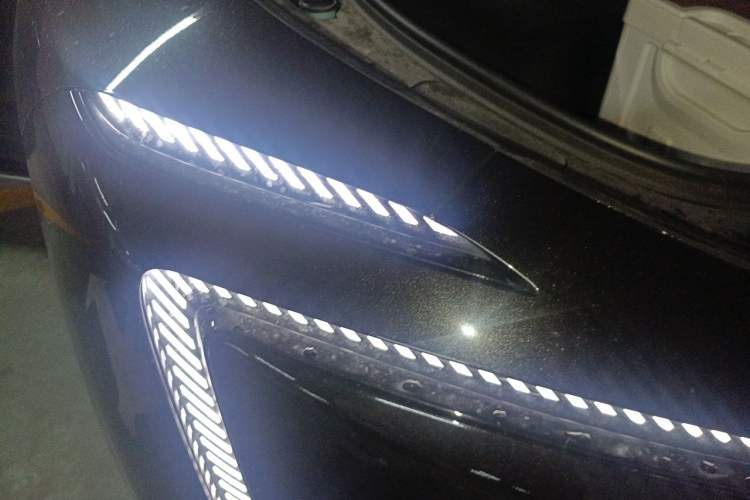 Used Avatr 11 2023 Harmony 90° Luxury Edition Right Front Headlight